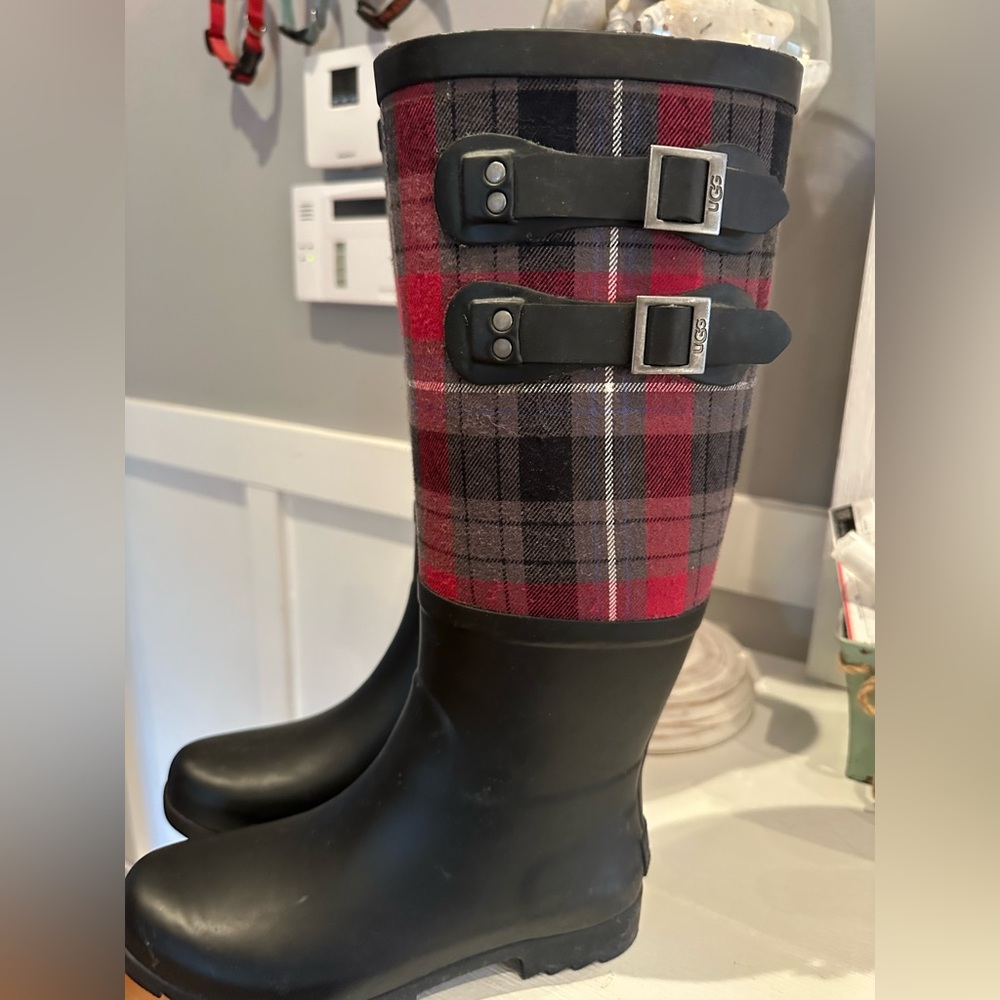 UGG Plaid Tall Rain/Snow Boots with Buckle - Picture 4 of 7
